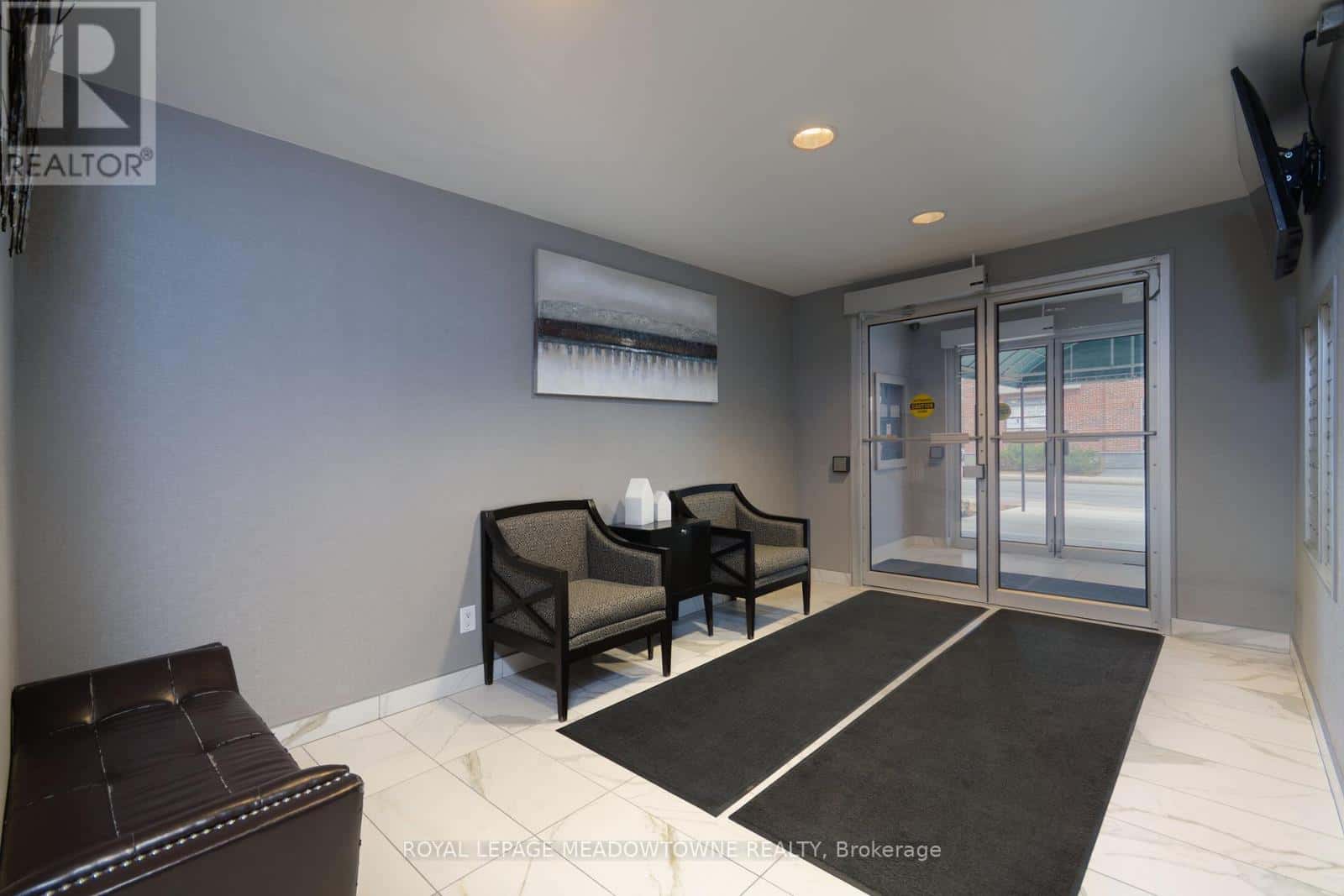 404 - 32 TANNERY STREET — Mississauga (Streetsville), Ontario - Photo 4 of 5