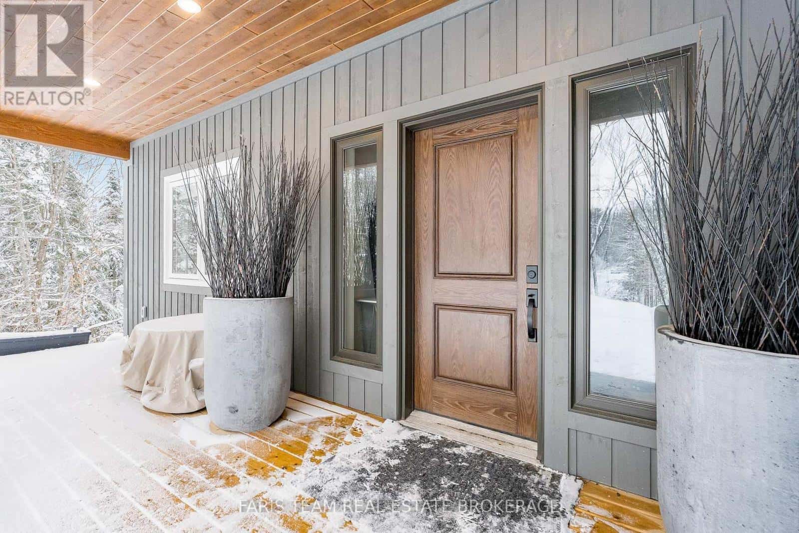 298 YEARLEY ROAD — Huntsville (Stisted), Ontario - Photo 3 of 33