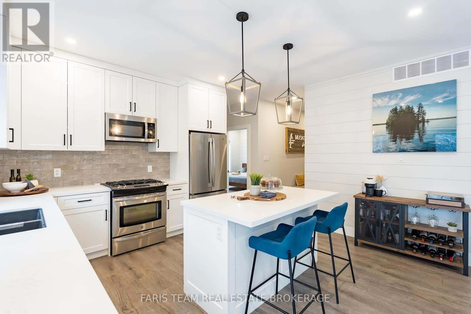 298 YEARLEY ROAD — Huntsville (Stisted), Ontario - Photo 5 of 33