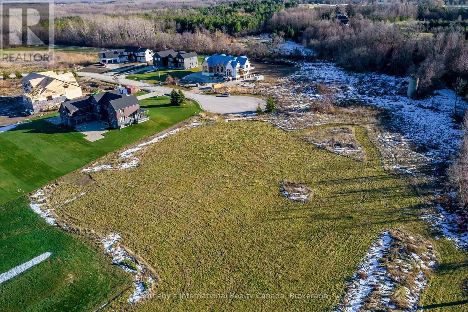 19 RAINTREE COURT — Clearview, Ontario - Photo 4 of 8