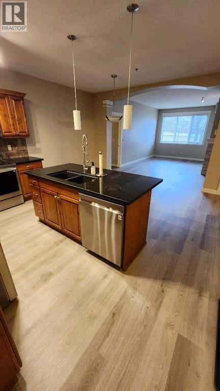 103, 4707 50 Street — Sylvan Lake, Alberta - Photo 5 of 21