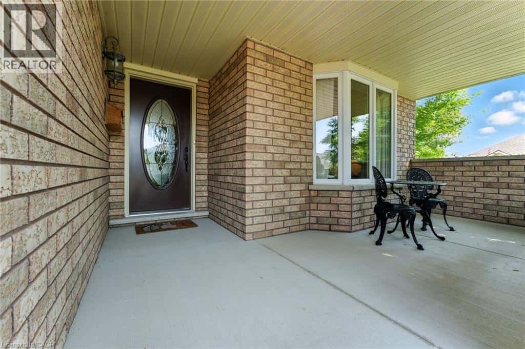 50 UPPER CANADA Drive — Port Rowan, Ontario - Photo 2 of 31