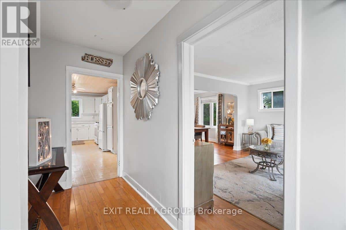 22714 LOYALIST PARKWAY — Quinte West (Murray Ward), Ontario - Photo 4 of 46