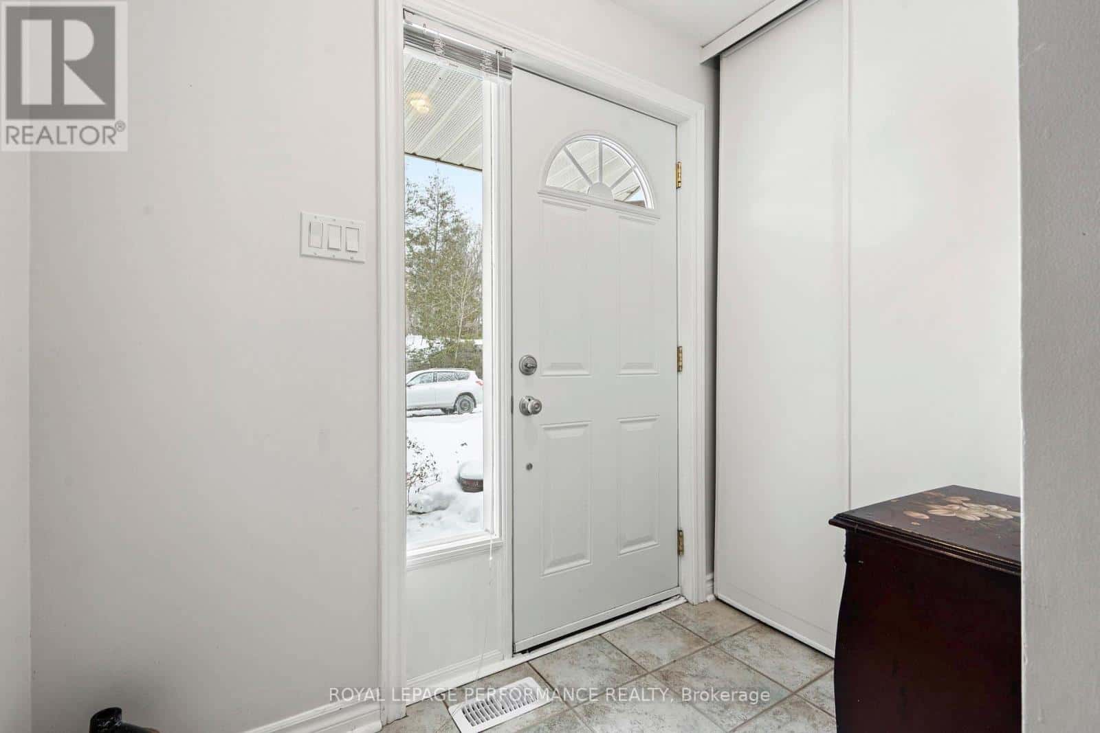 39 - 1140 FORETS AVENUE — Ottawa, Ontario - Photo 2 of 40