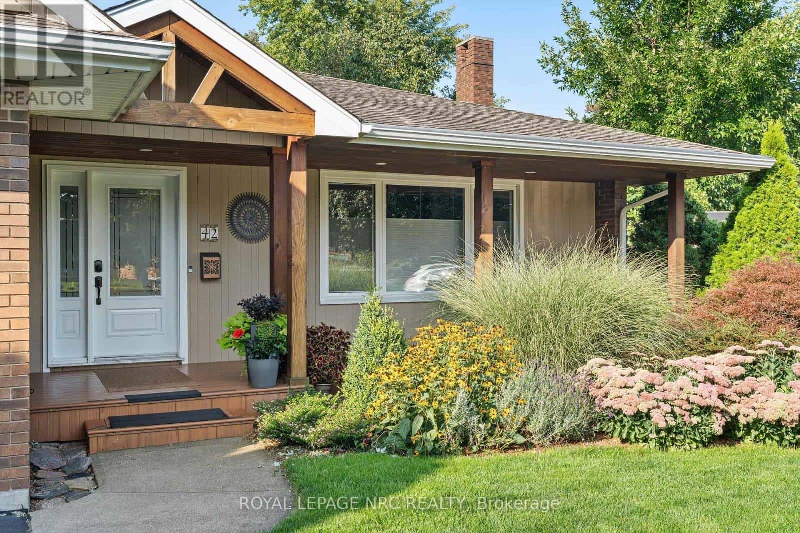 42 THE CEDARS — St. Catharines (Vine/Linwell), Ontario - Photo 4 of 49