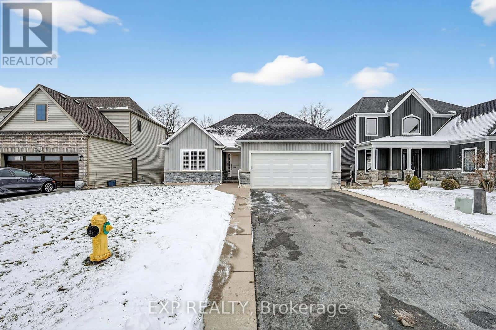 4032 VILLAGE CREEK DRIVE — Fort Erie (Stevensville), Ontario - Photo 2 of 50