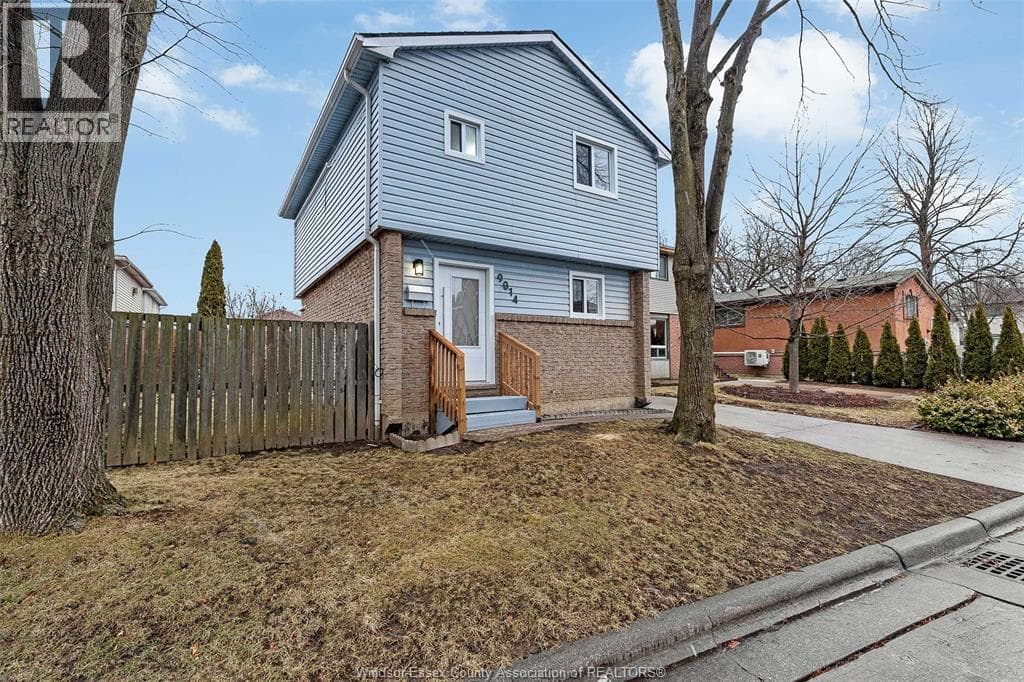 9014 COPPERFIELD COURT — Windsor, Ontario - Main photo