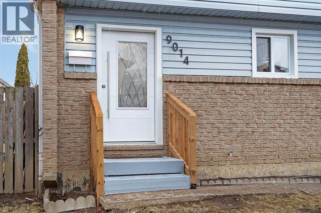 9014 COPPERFIELD COURT — Windsor, Ontario - Photo 3 of 25