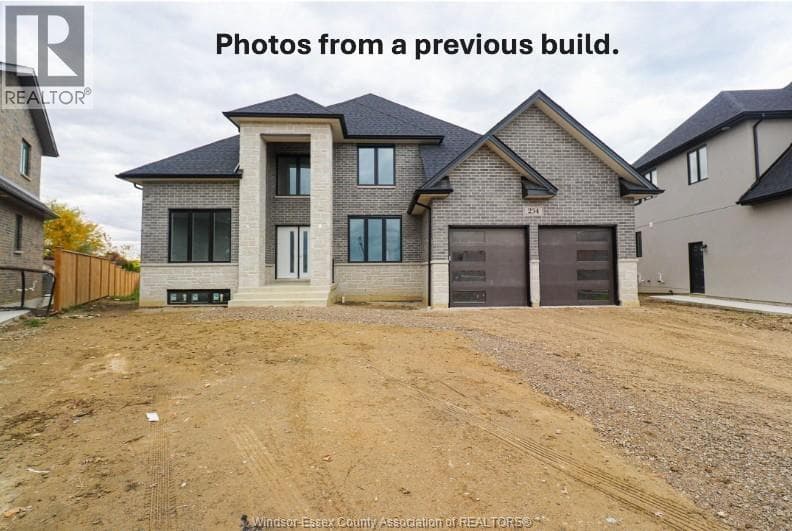 2492 MAYFAIR AVENUE South — LaSalle, Ontario - Main photo