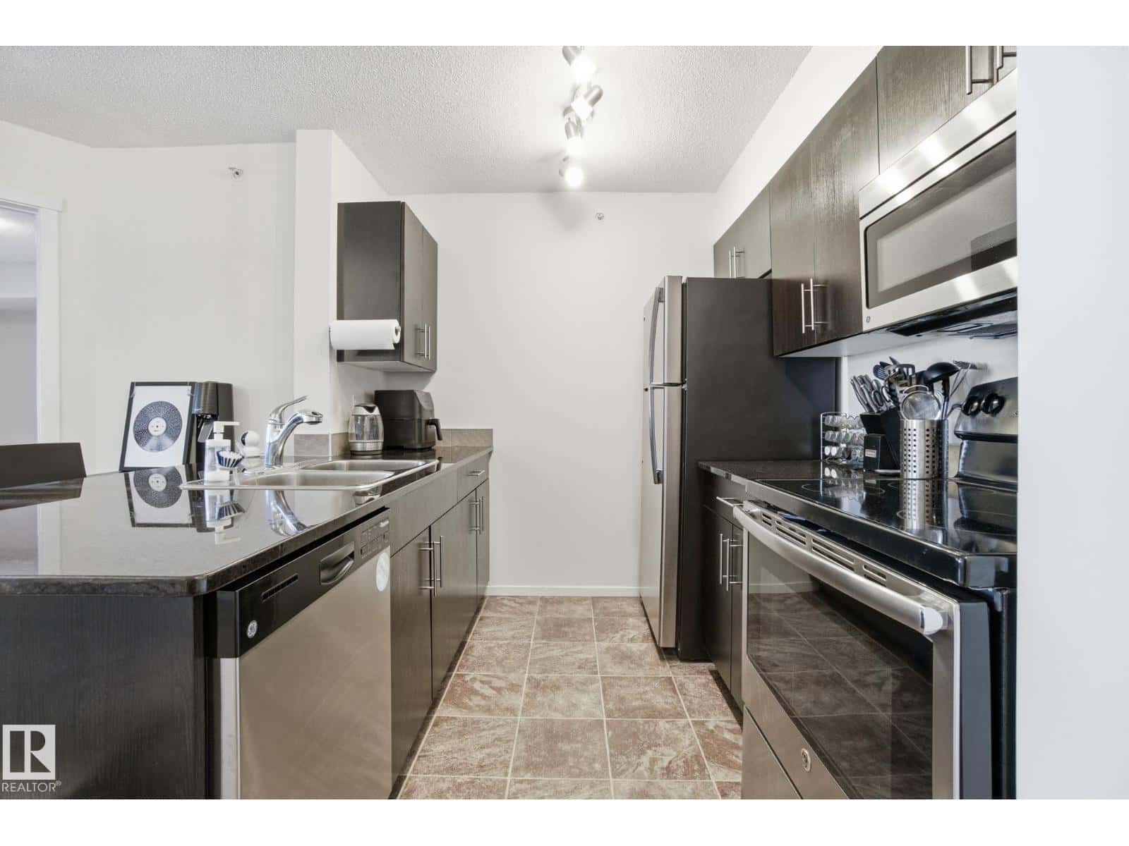 #420 3315 JAMES MOWATT TR SW — Edmonton, Alberta - Photo 4 of 41