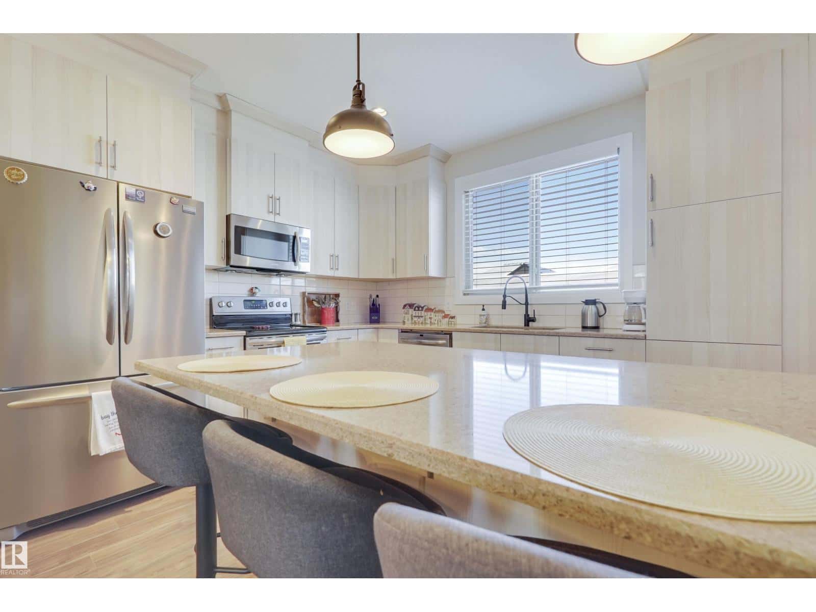 151 GILMORE WY — Spruce Grove, Alberta - Photo 5 of 40