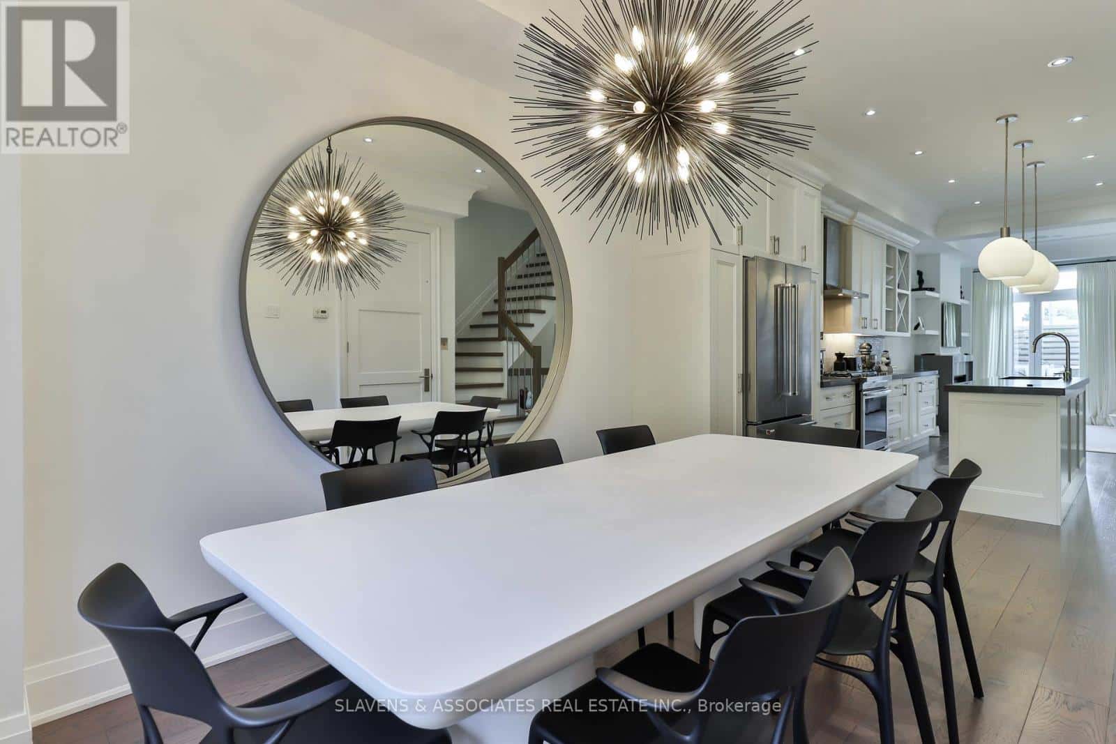 51B BURNABY BOULEVARD — Toronto (Yonge-Eglinton), Ontario - Photo 4 of 31