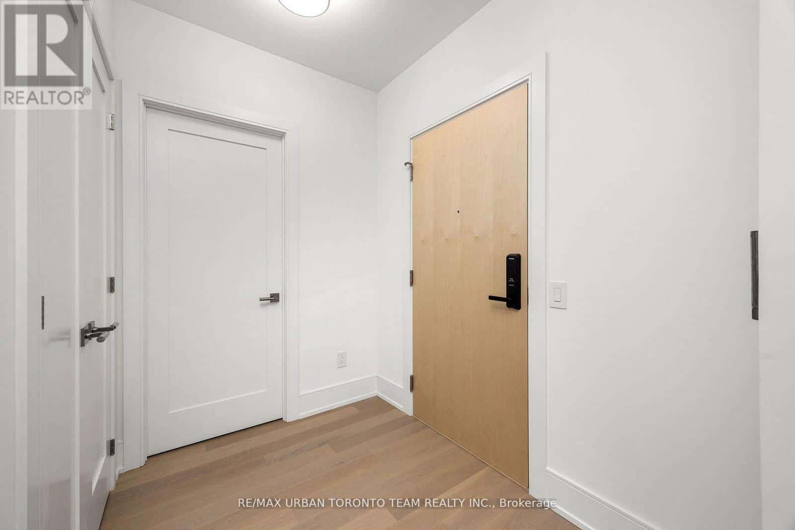 415 - 155 MERCHANTS' WHARF — Toronto (Waterfront Communities), Ontario - Photo 2 of 48