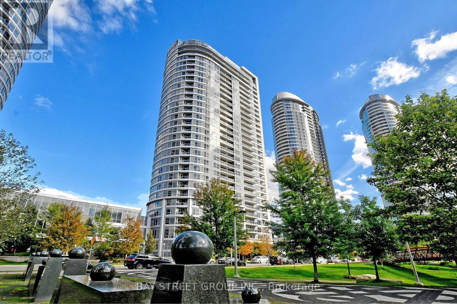 PH3 - 151 VILLAGE GREEN SQUARE — Toronto (Agincourt South-Malvern West), Ontario - Main photo