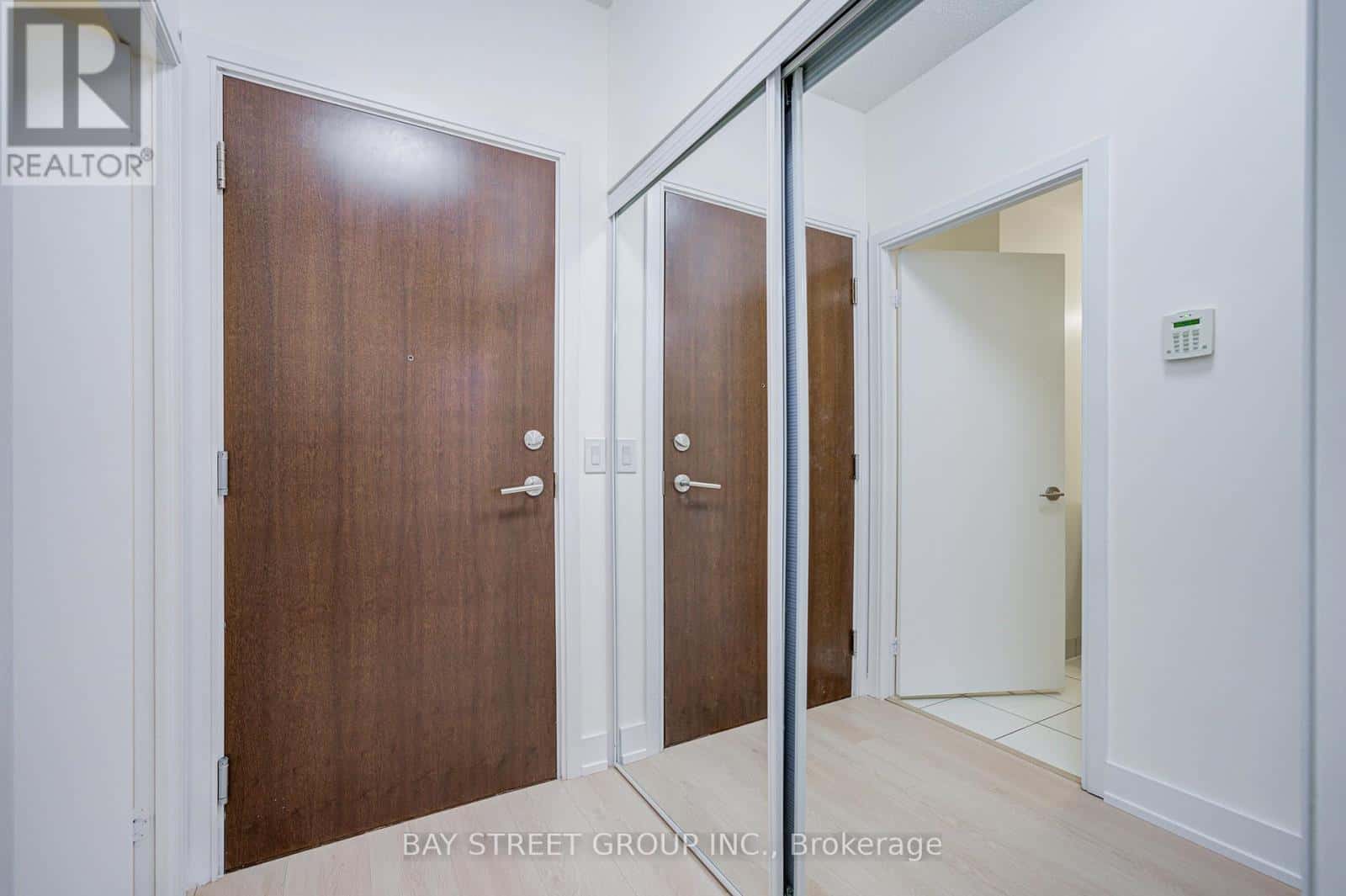 PH3 - 151 VILLAGE GREEN SQUARE — Toronto (Agincourt South-Malvern West), Ontario - Photo 4 of 50