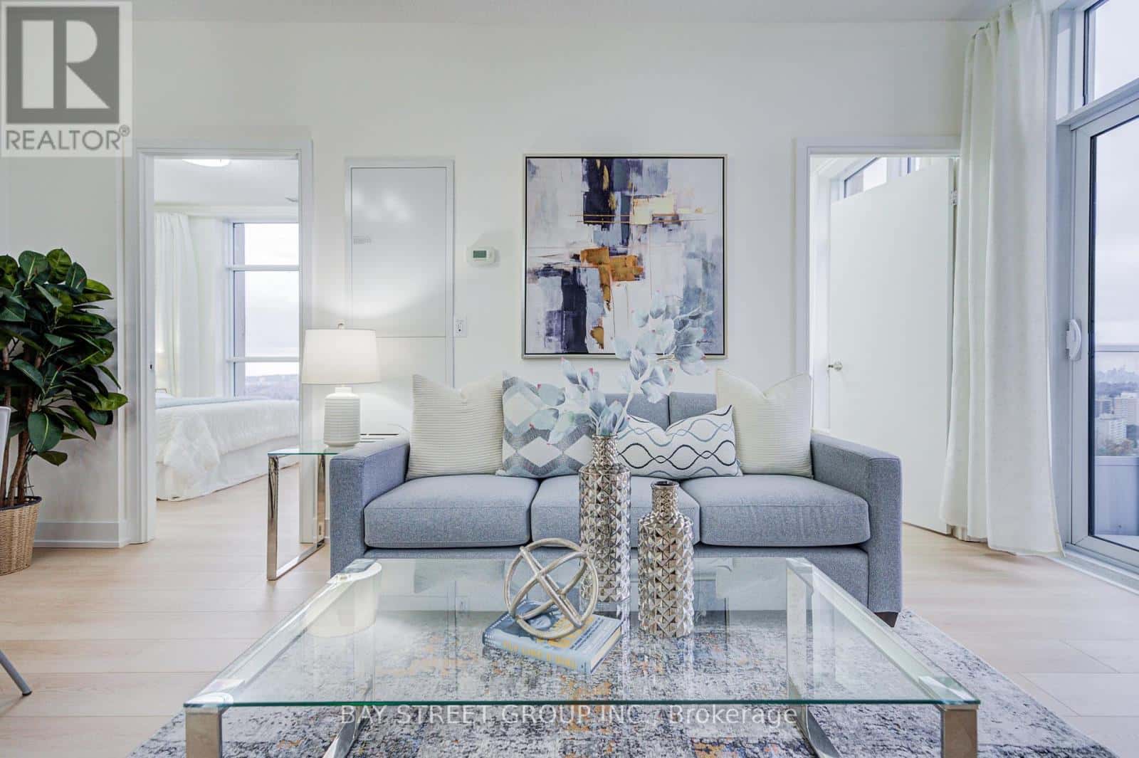 PH3 - 151 VILLAGE GREEN SQUARE — Toronto (Agincourt South-Malvern West), Ontario - Photo 5 of 50