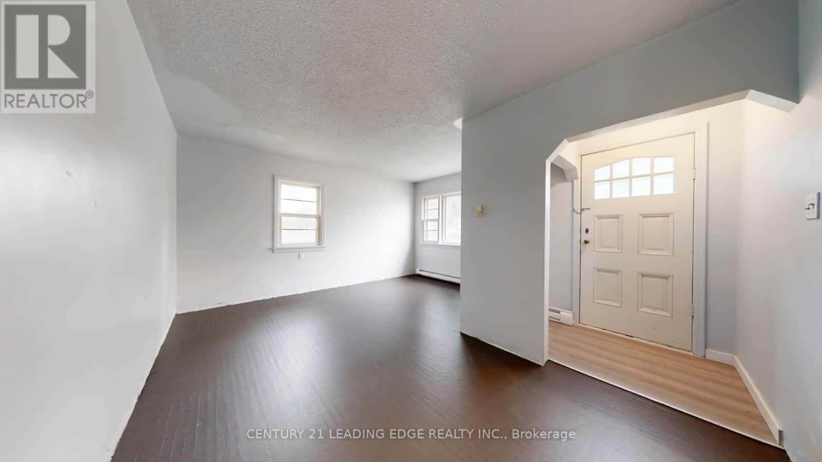 277 GIBBONS STREET — Oshawa (McLaughlin), Ontario - Photo 3 of 28