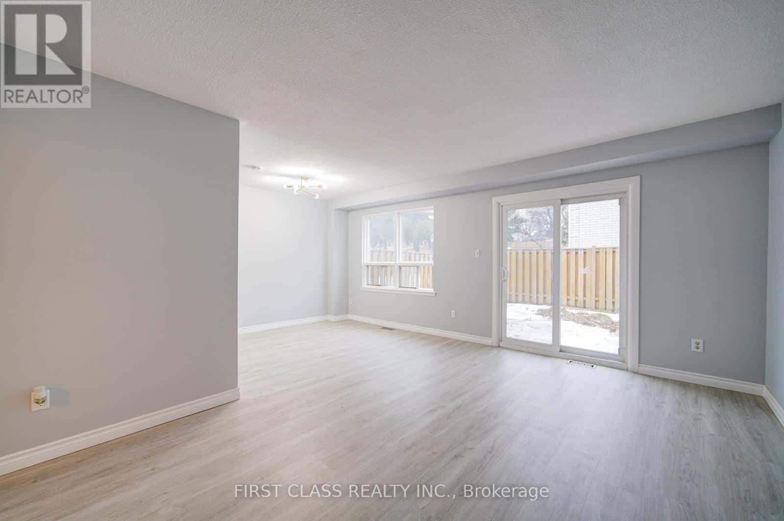 56 - 71 CASS AVENUE — Toronto (Tam O'Shanter-Sullivan), Ontario - Photo 5 of 26