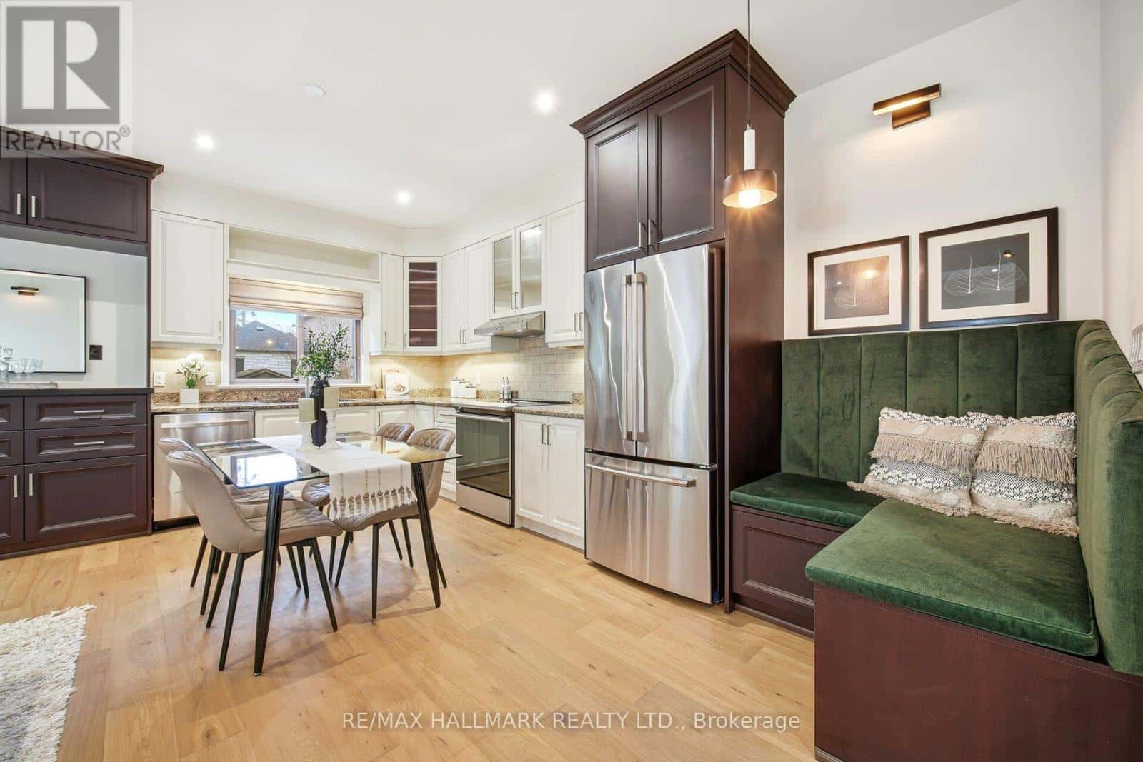 4A HOLBORNE AVENUE — Toronto (Danforth Village-East York), Ontario - Photo 5 of 41