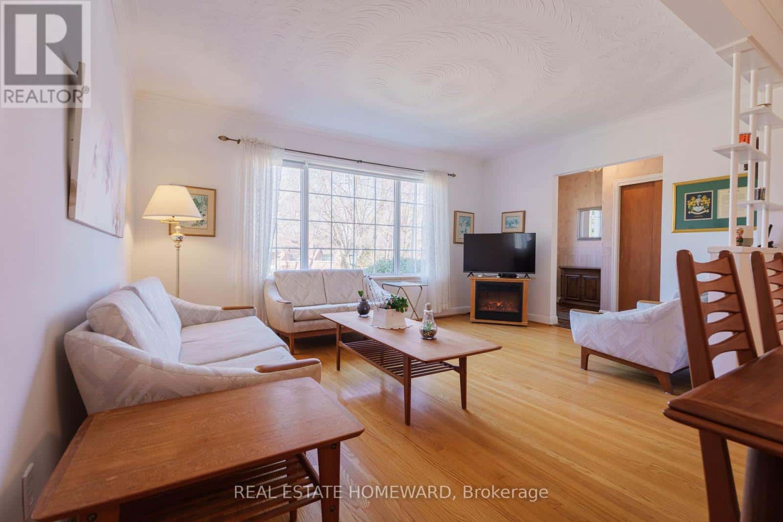 3 CHESTERMERE BOULEVARD — Toronto (Woburn), Ontario - Photo 4 of 49