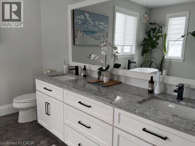 21 PAXTON Street — Holyrood, Ontario - Photo 5 of 11