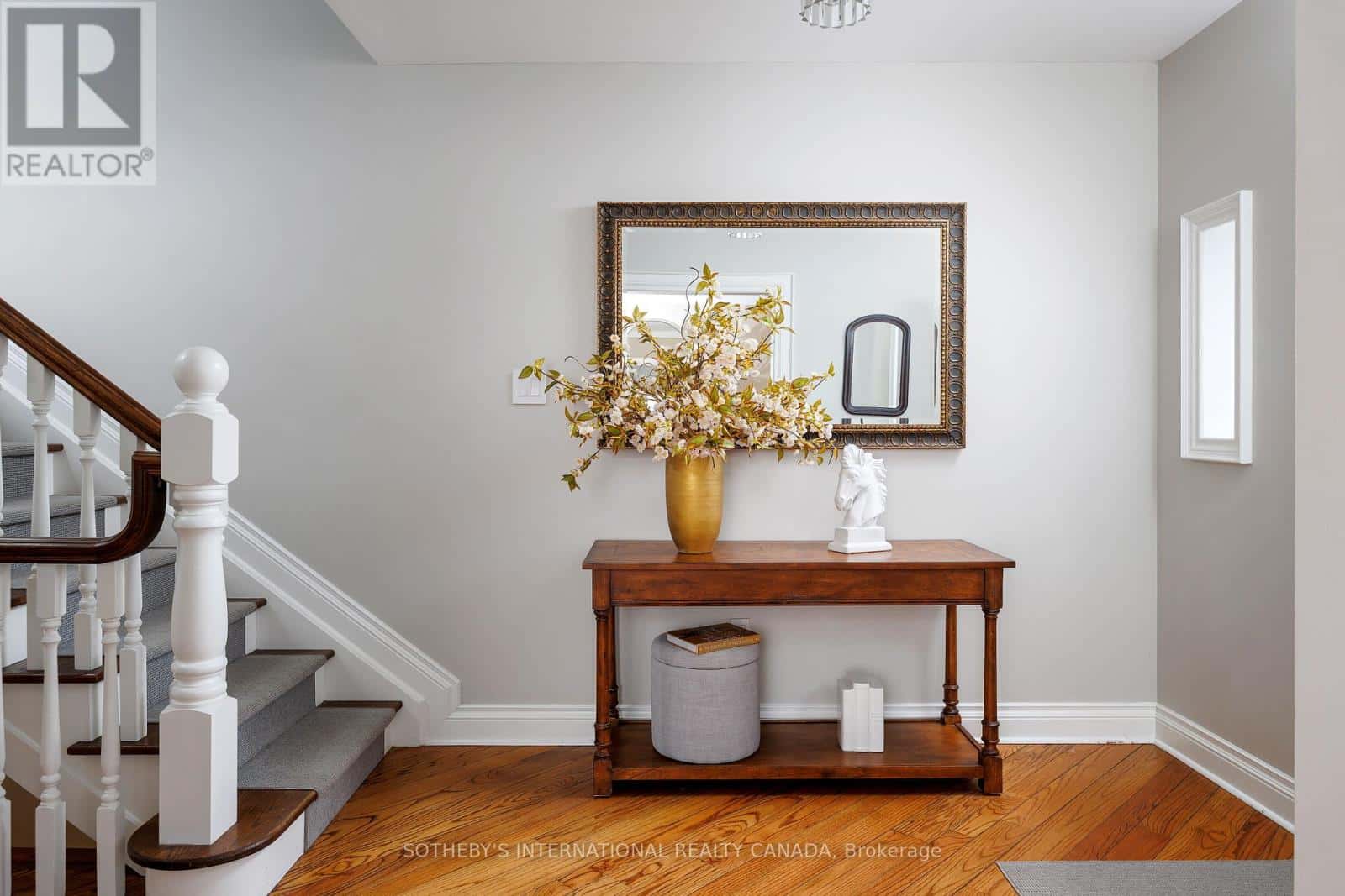 37 THOMPSON AVENUE — Toronto (Stonegate-Queensway), Ontario - Photo 3 of 50