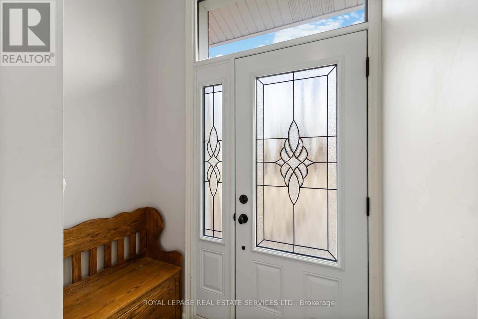 1474 SANDGATE CRESCENT — Mississauga (Clarkson), Ontario - Photo 4 of 38