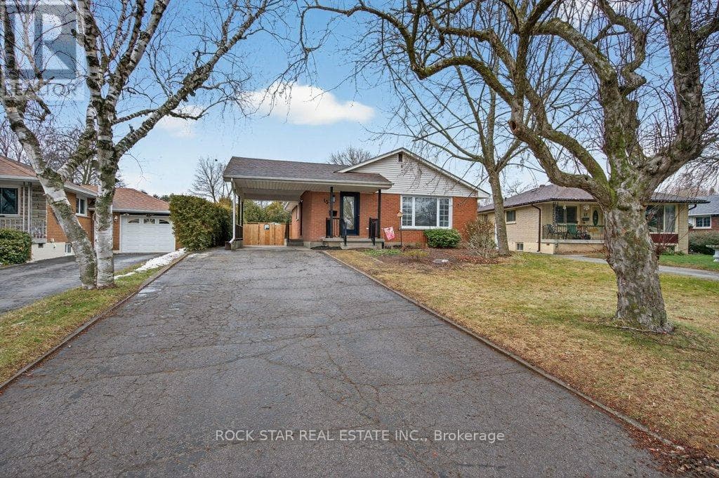 15 MARSHALL STREET — Brantford, Ontario - Main photo