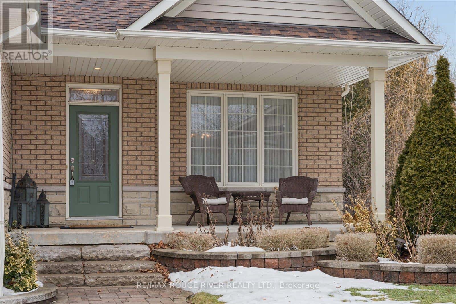 45 PEBBLEBROOK CRESCENT — Whitby (Rolling Acres), Ontario - Photo 3 of 36