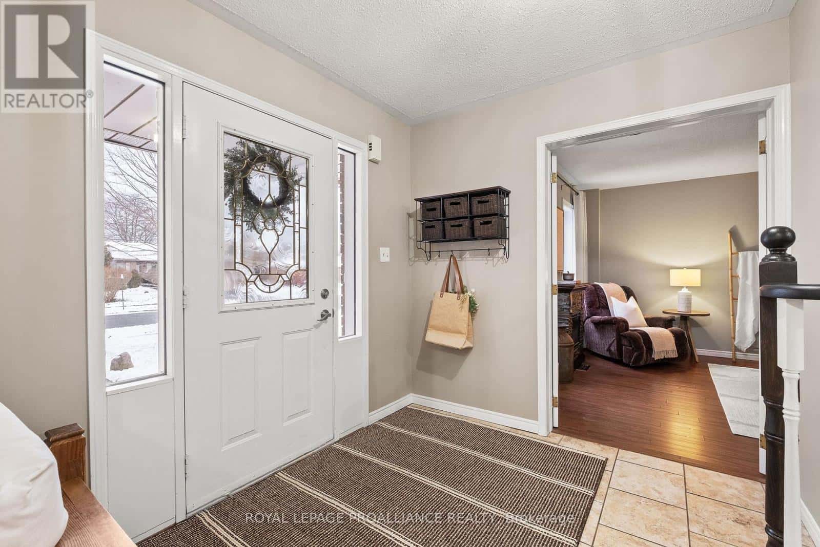 851 CHIPPING PARK BOULEVARD — Cobourg, Ontario - Photo 4 of 47