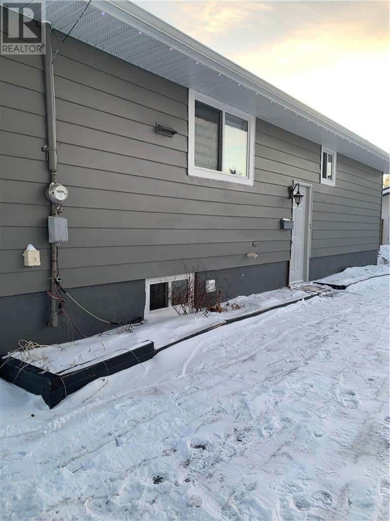 4487 Frost Avenue — Hanmer, Ontario - Photo 5 of 27