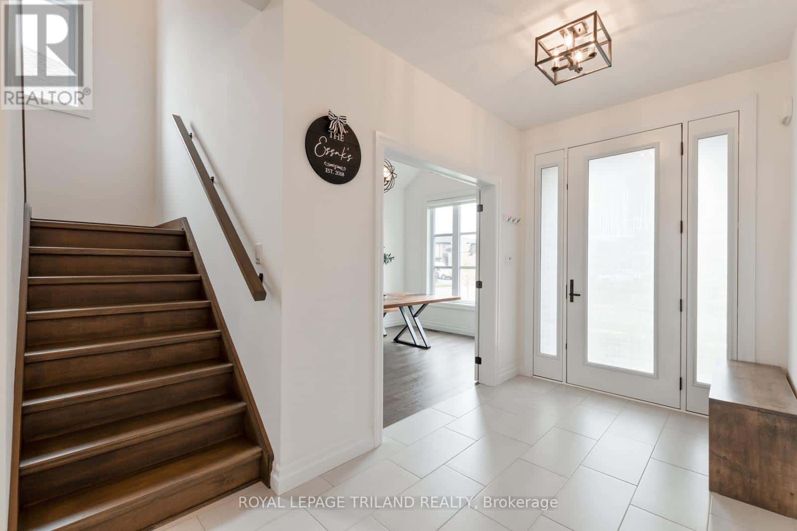 6447 STOREY CHASE — London South (South V), Ontario - Photo 2 of 34