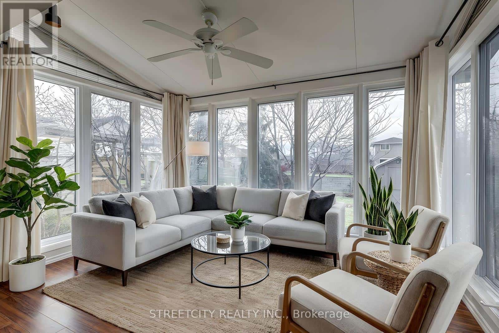 23 DYER CRESCENT — St. Thomas, Ontario - Photo 4 of 45