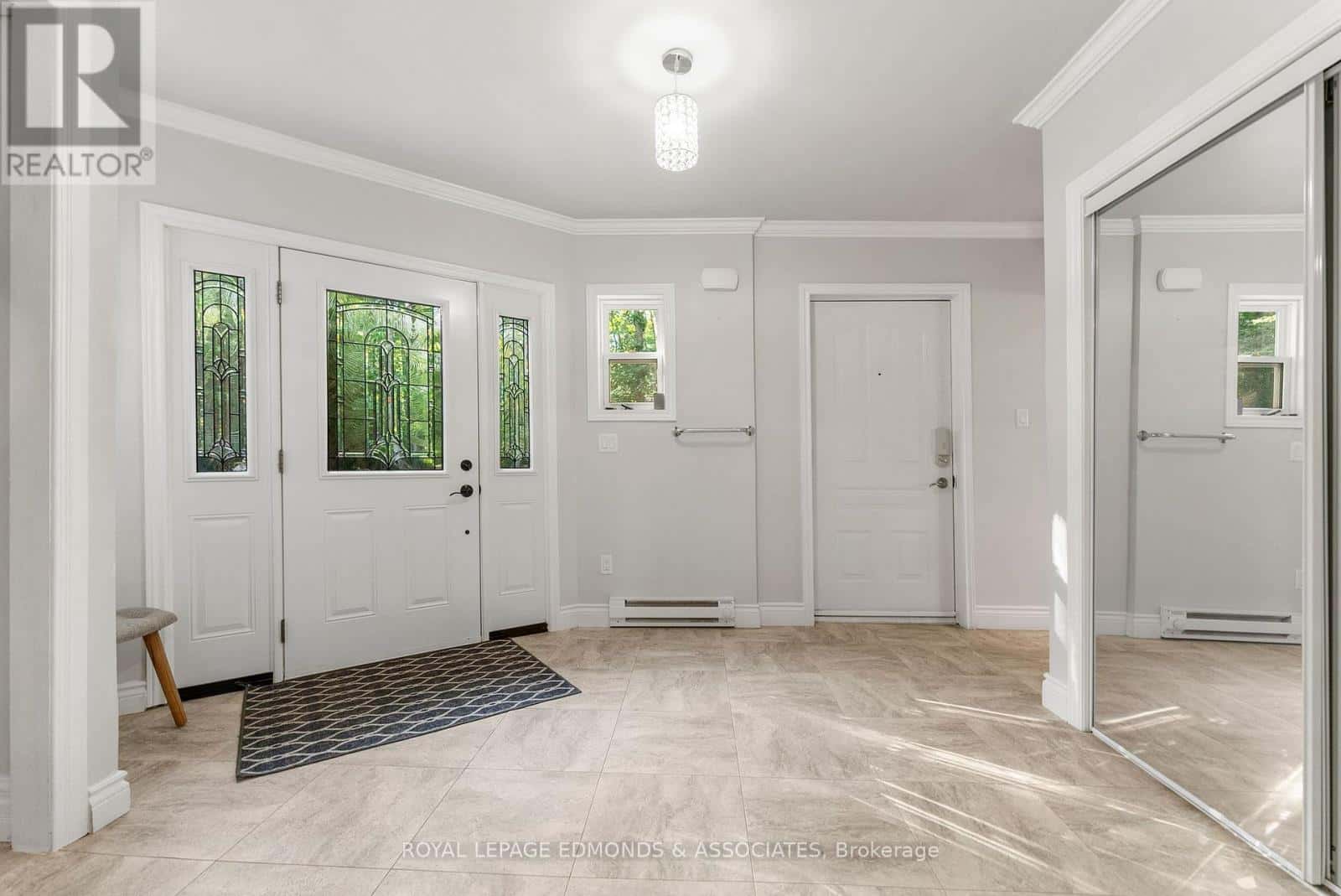 731 FRANCIE LANE — Laurentian Valley, Ontario - Photo 3 of 41