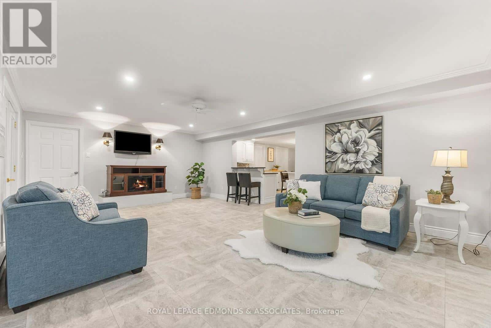 731 FRANCIE LANE — Laurentian Valley, Ontario - Photo 5 of 41