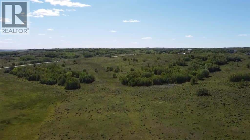 W-5.R-3,T-26,S-22, Q-SE,, W-5.R-3,T-26,S-22, Q-SW Lochend Road NW — Rural Rocky View County, Alberta - Photo 5 of 15