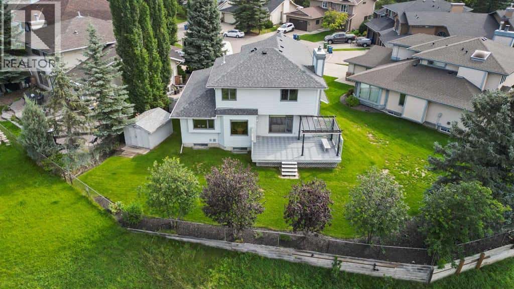 127 Douglasbank Court SE — Calgary, Alberta - Photo 2 of 29