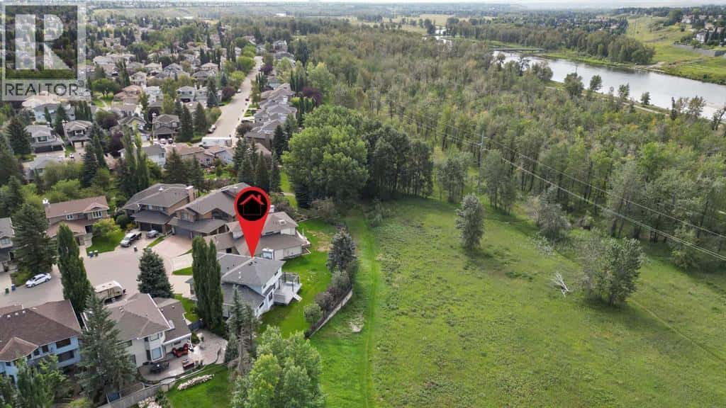 127 Douglasbank Court SE — Calgary, Alberta - Photo 3 of 29