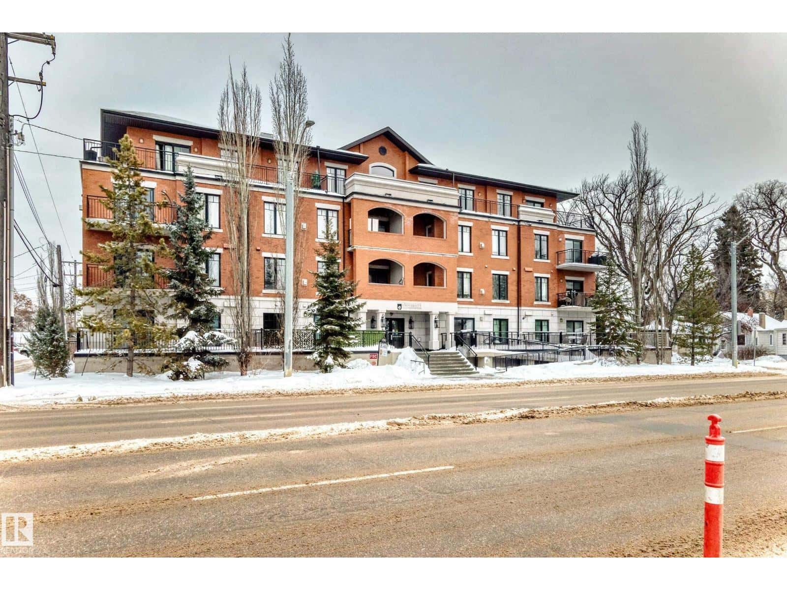 #103 7907 109 ST NW — Edmonton, Alberta - Photo 3 of 60