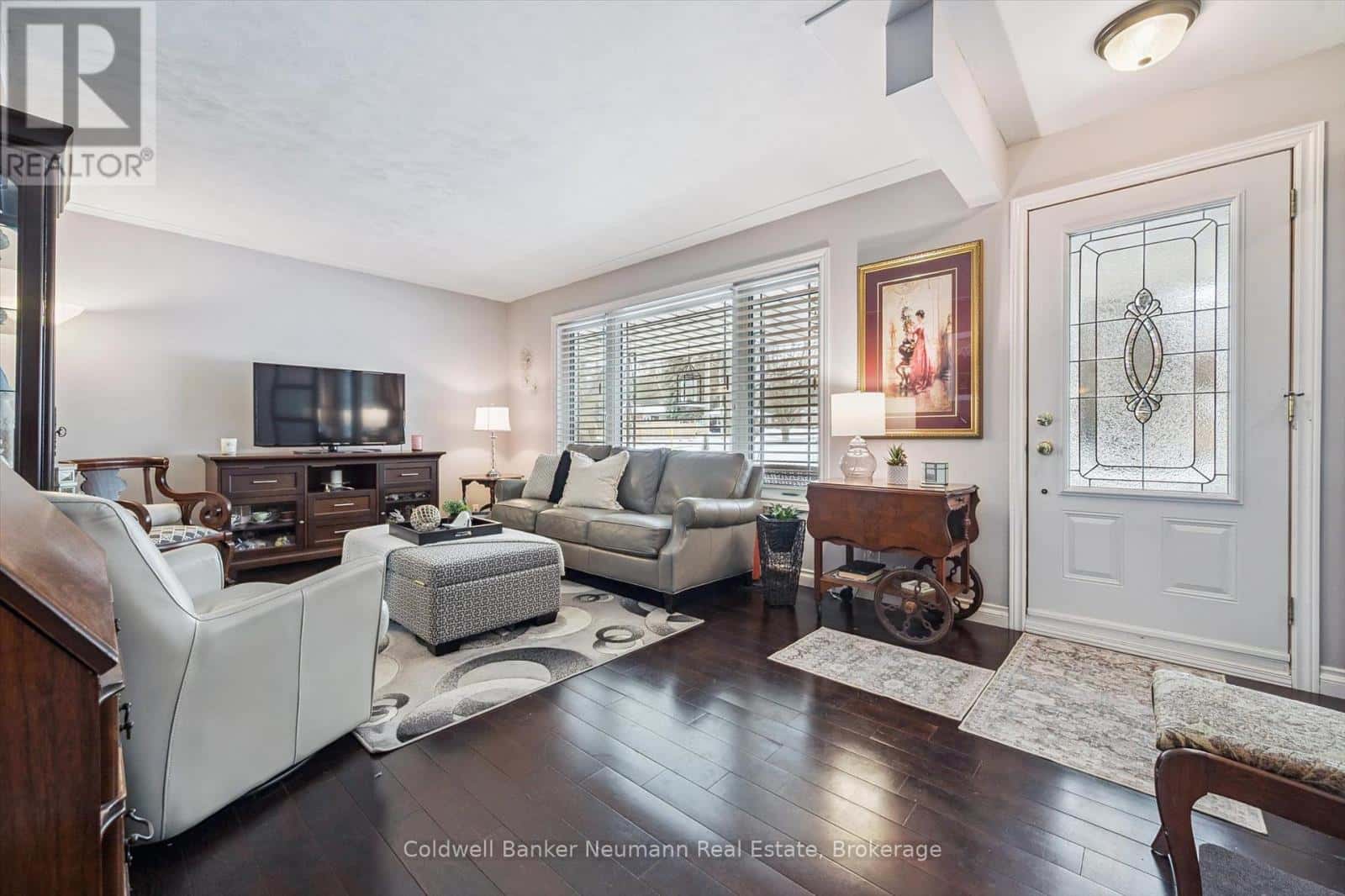 212 WAVERLEY DRIVE — Guelph (Riverside Park), Ontario - Photo 3 of 28