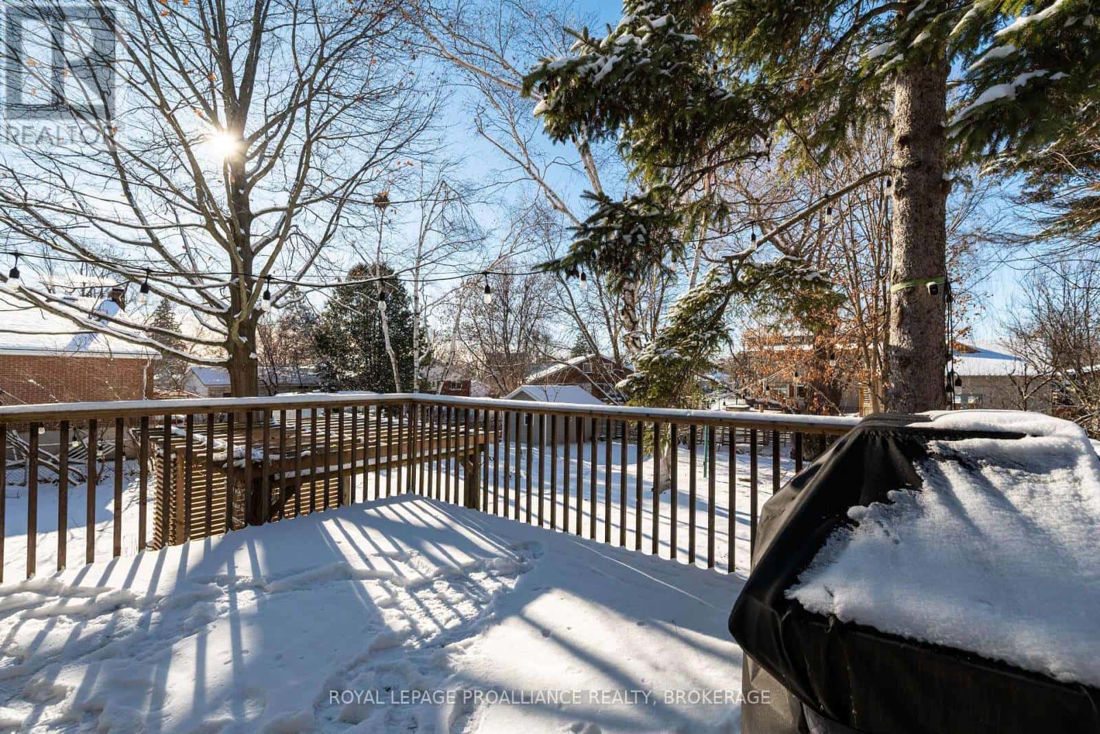 35 MONTGOMERY BOULEVARD — Kingston (City SouthWest), Ontario - Photo 3 of 42