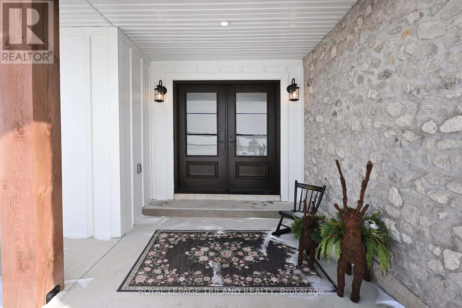 5540 CARRIAGE ROAD — Middlesex Centre, Ontario - Photo 2 of 41