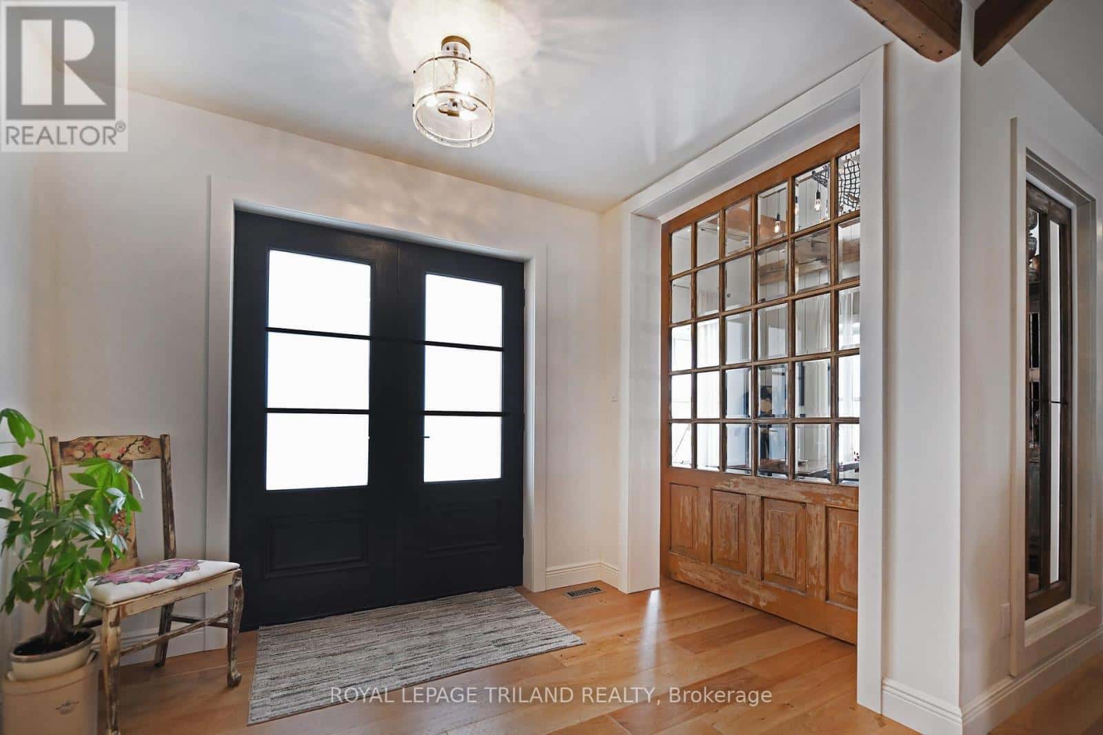 5540 CARRIAGE ROAD — Middlesex Centre, Ontario - Photo 3 of 41