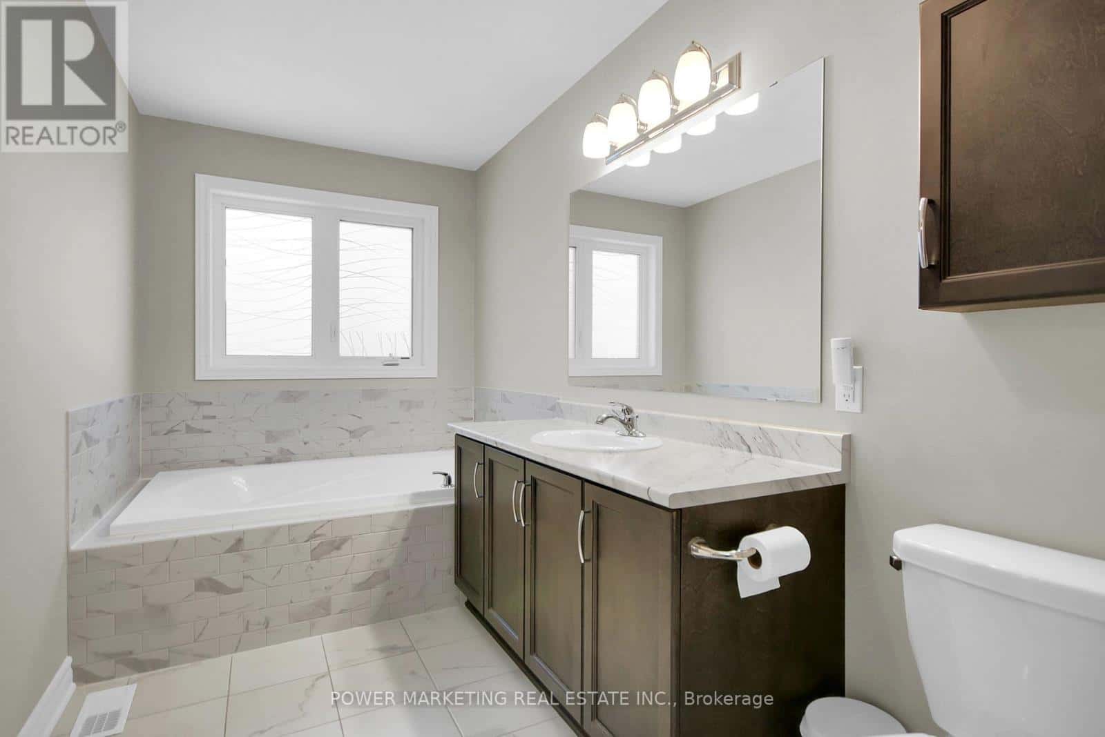 1076 COBBLE HILL DRIVE — Ottawa, Ontario - Photo 5 of 50