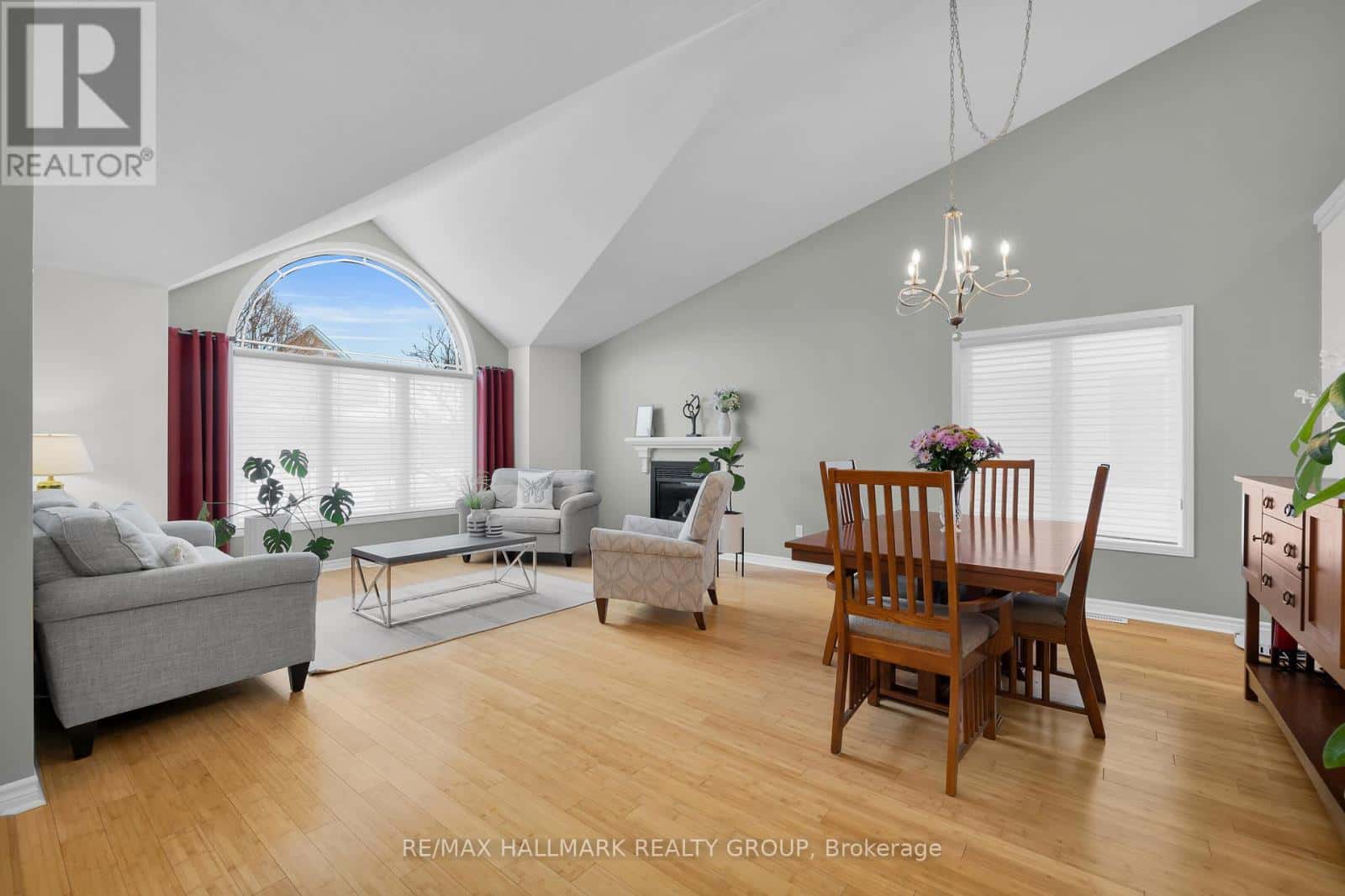 813 GALLERIA CIRCLE — Ottawa, Ontario - Photo 5 of 49