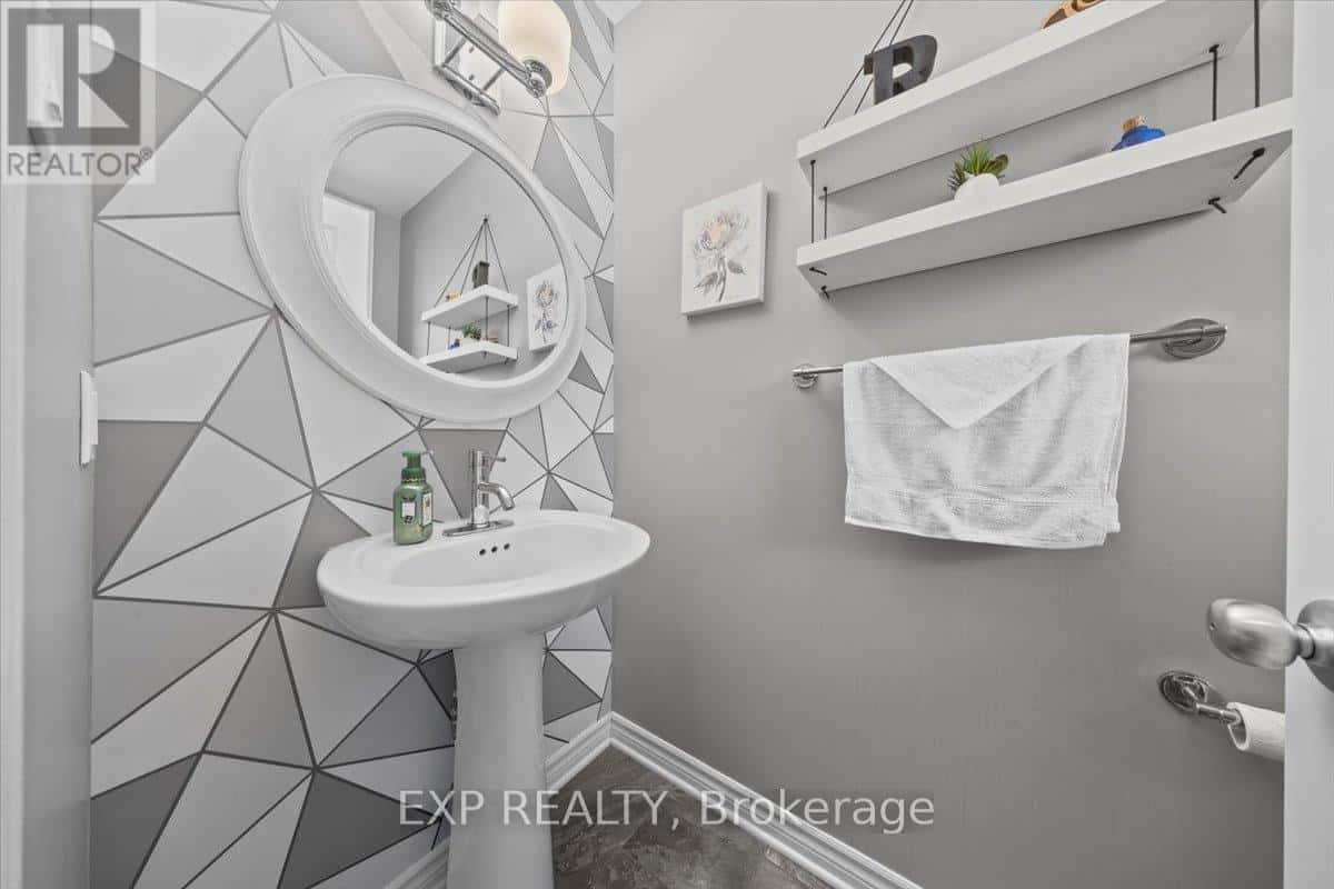 357 ALASKEN DRIVE — Ottawa, Ontario - Photo 3 of 45