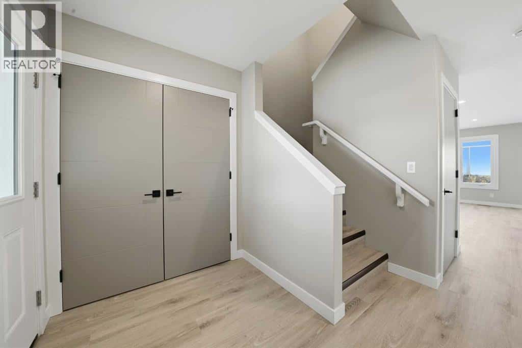 125 Hampton Crescent — Sylvan Lake, Alberta - Photo 3 of 19