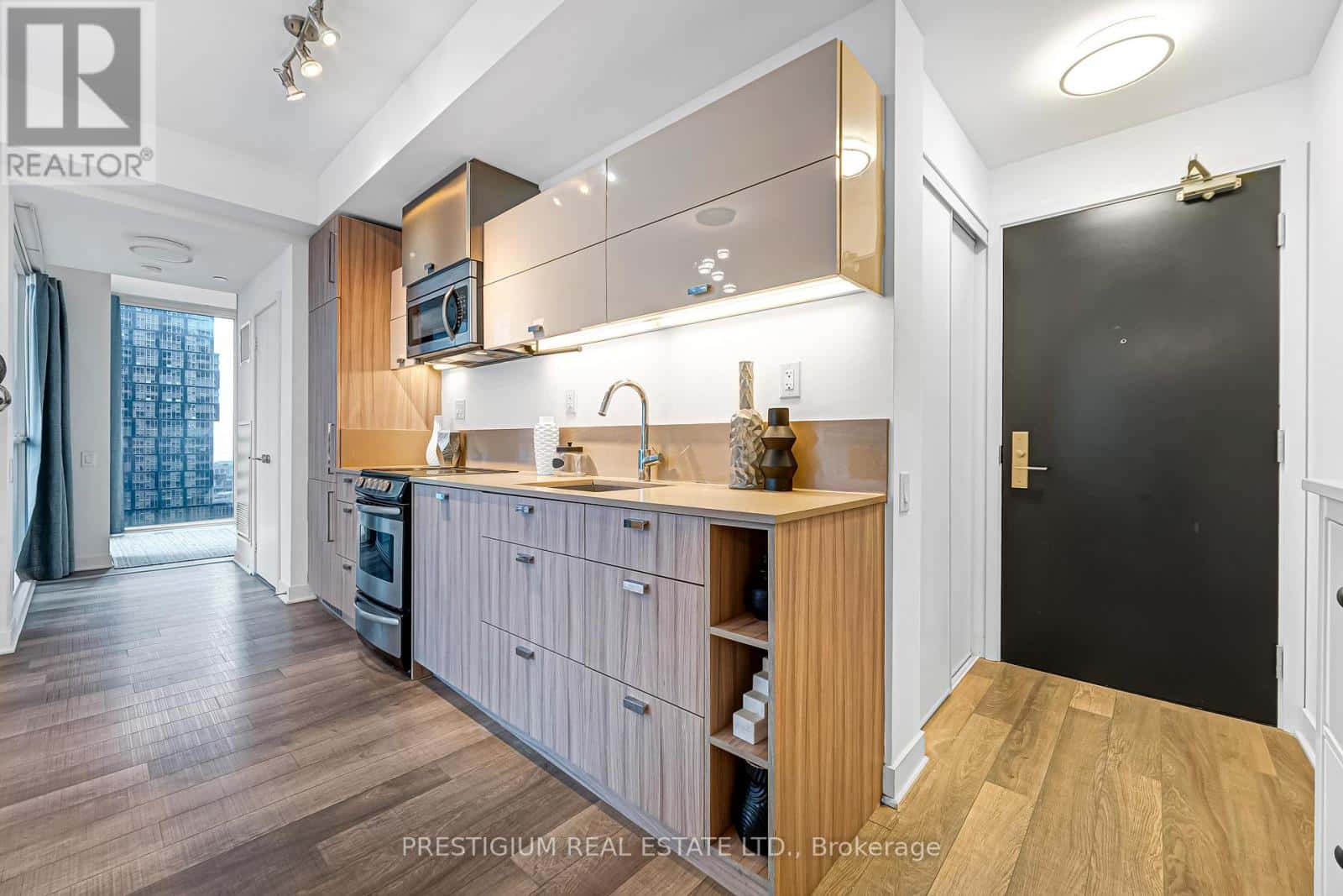 1910 - 290 ADELAIDE STREET W — Toronto (Waterfront Communities), Ontario - Photo 4 of 48