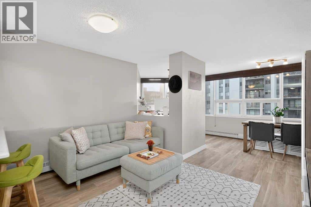 402, 626 15 Avenue SW — Calgary, Alberta - Photo 4 of 38