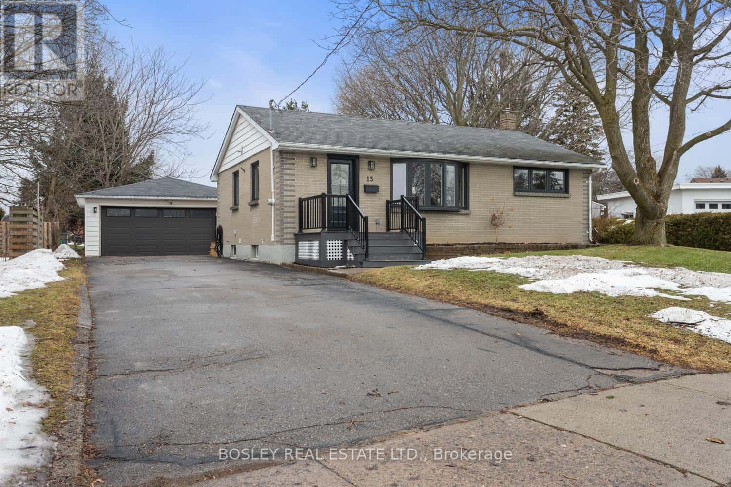 13 HILLCREST DRIVE — Port Hope, Ontario - Photo 4 of 44